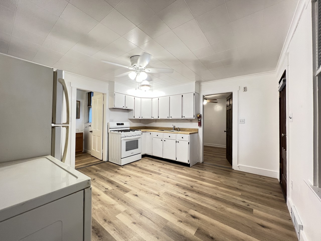 2052 Jackson St #1 - Photo 6 of 15