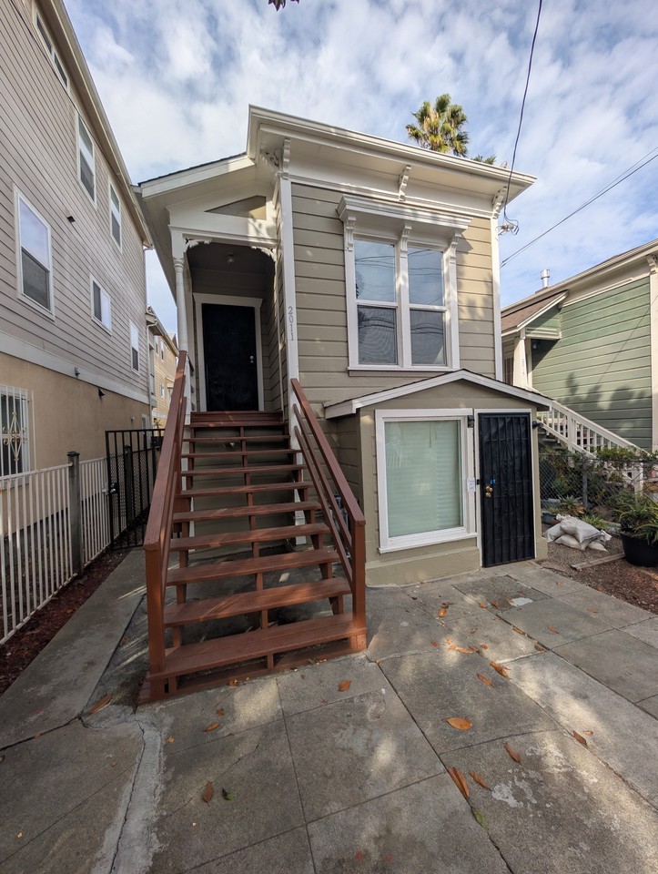 2011 Linden Street - AUnit A #A - Photo 2 of 22