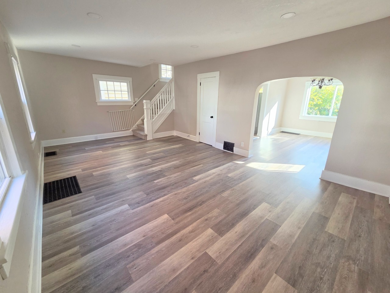 2927 Hoagland Ave #1 - Photo 2 of 11