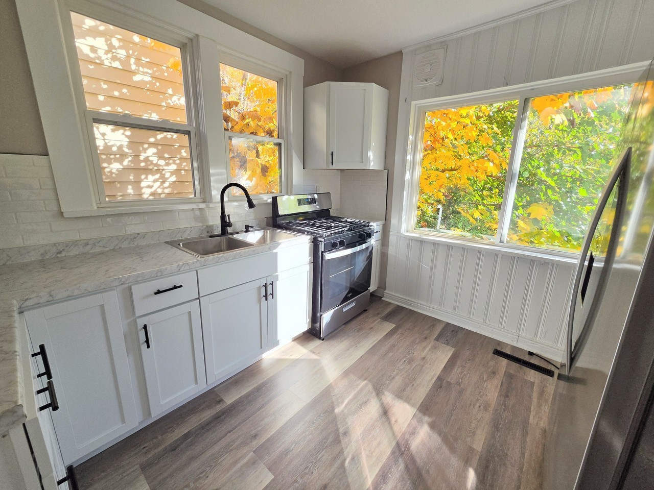 2927 Hoagland Ave #1 - Photo 5 of 11