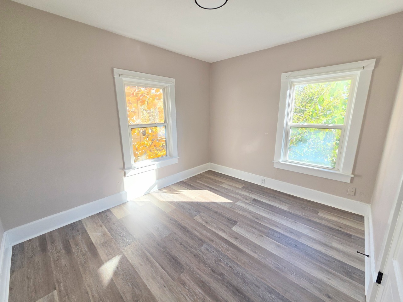 2927 Hoagland Ave #1 - Photo 6 of 11