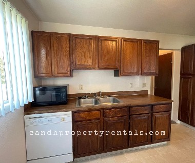 3457 Arlene Cir #3 - Photo 3 of 14