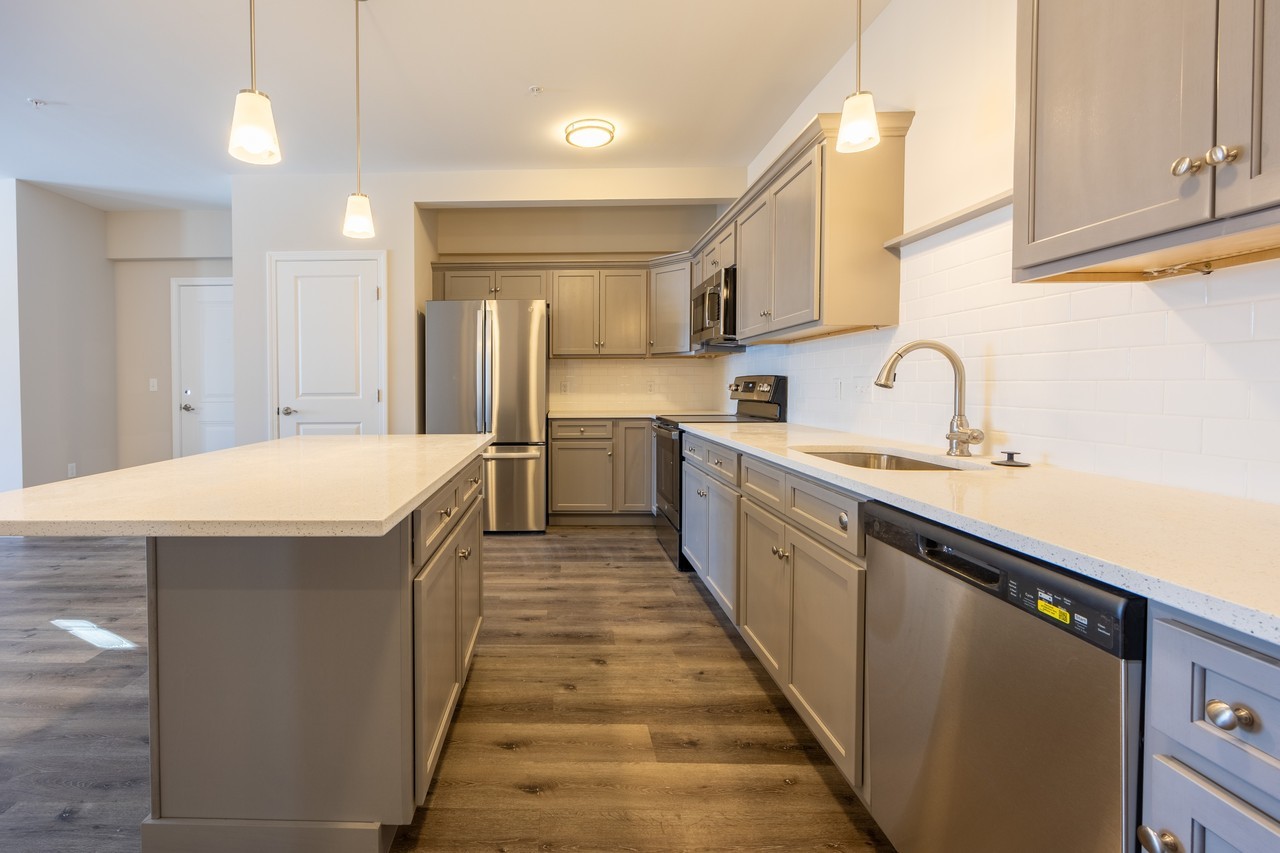 64 E Mitchell Ave #15 - Photo 3 of 22