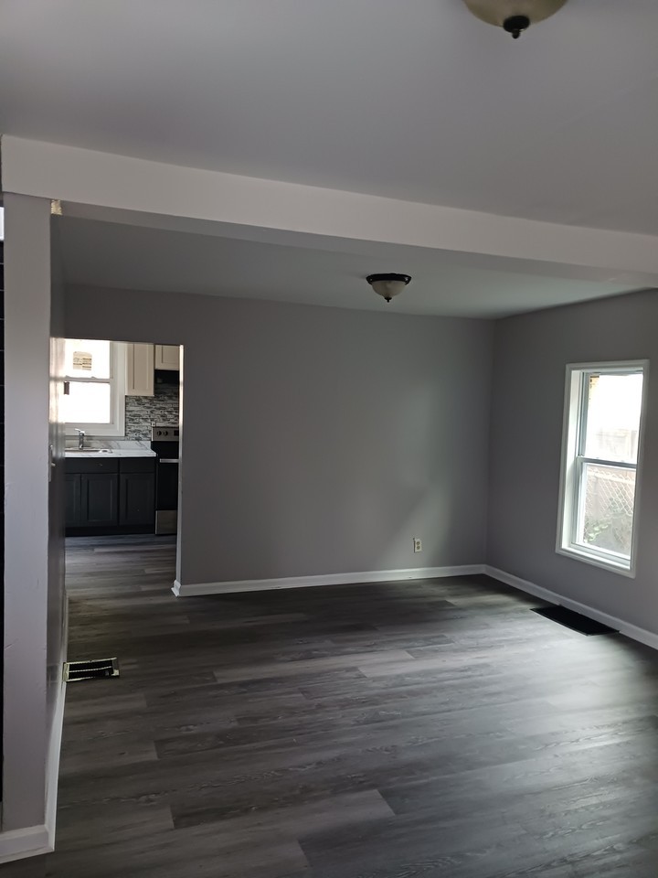 221 N Clinton St #PH - Photo 3 of 7