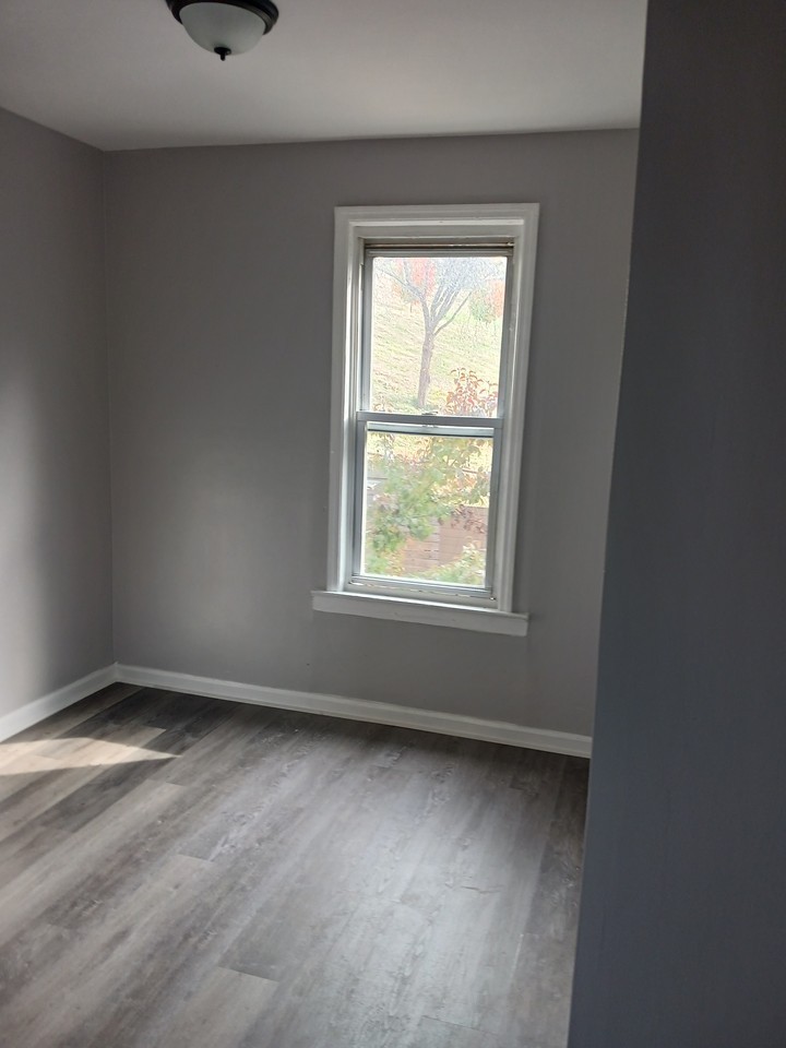 221 N Clinton St #PH - Photo 4 of 7