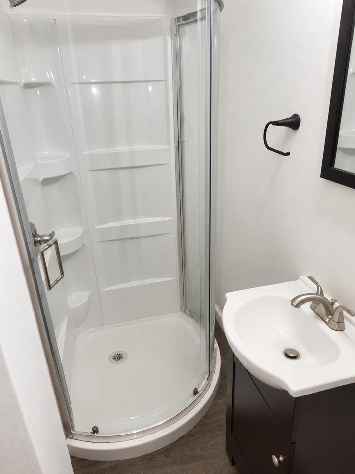 671 E Court St #14 - Photo 6 of 8