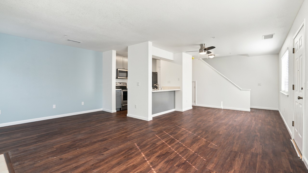 342 Piper St #1 - Photo 6 of 13