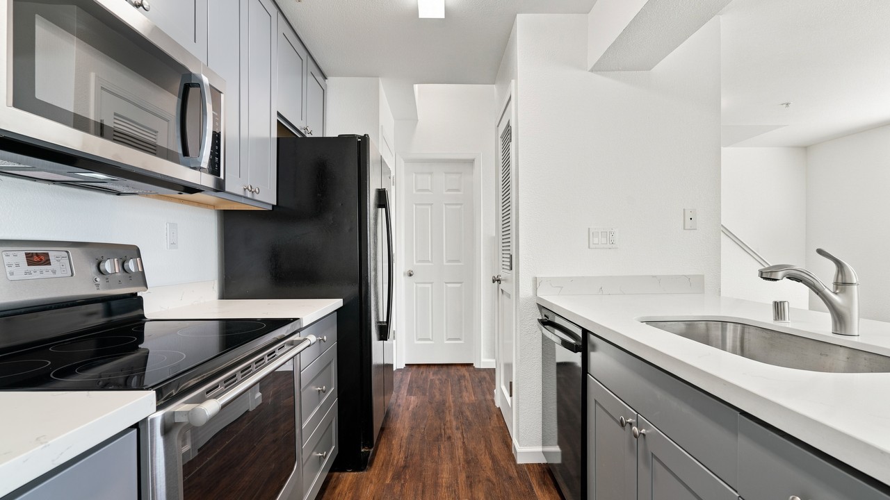 342 Piper St #1 - Photo 7 of 13