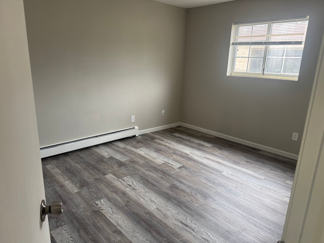 15219 Maple Park Dr #4 - Photo 6 of 7
