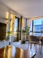 featured image of 909 Mainland St
