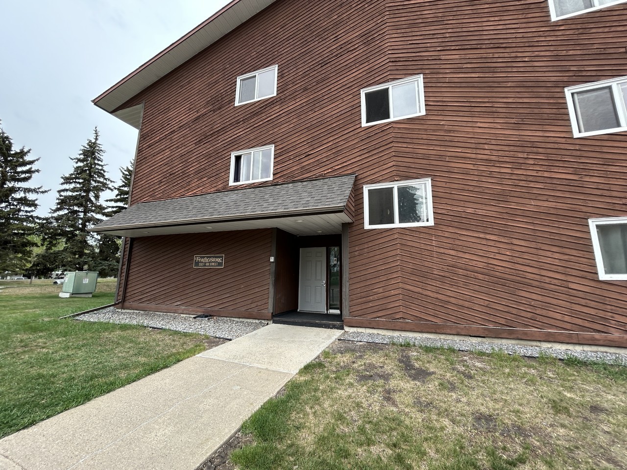 2327 119 St Nw - Photo 2 of 28