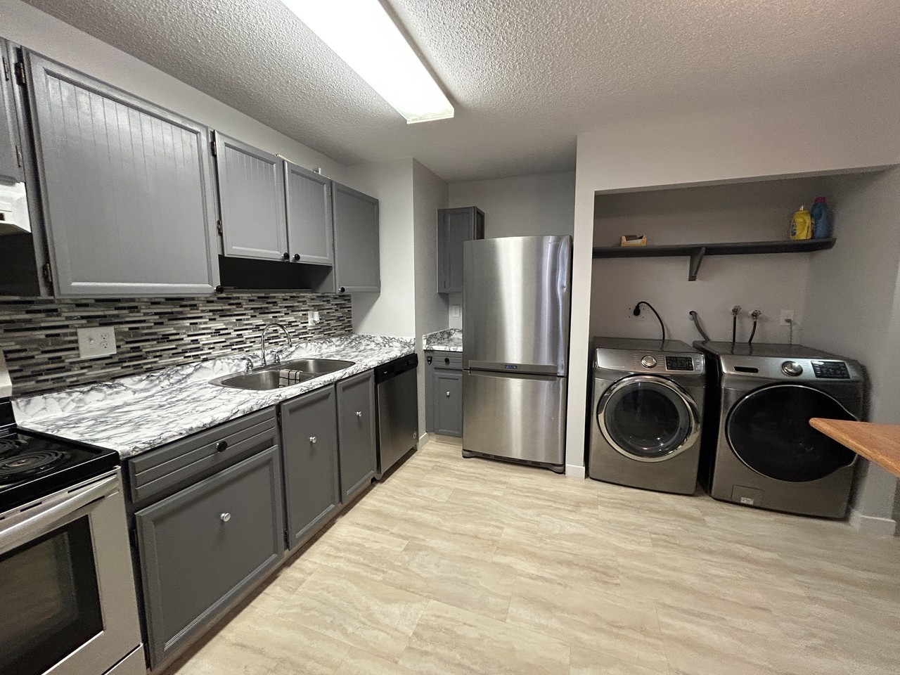 2327 119 St Nw - Photo 3 of 28