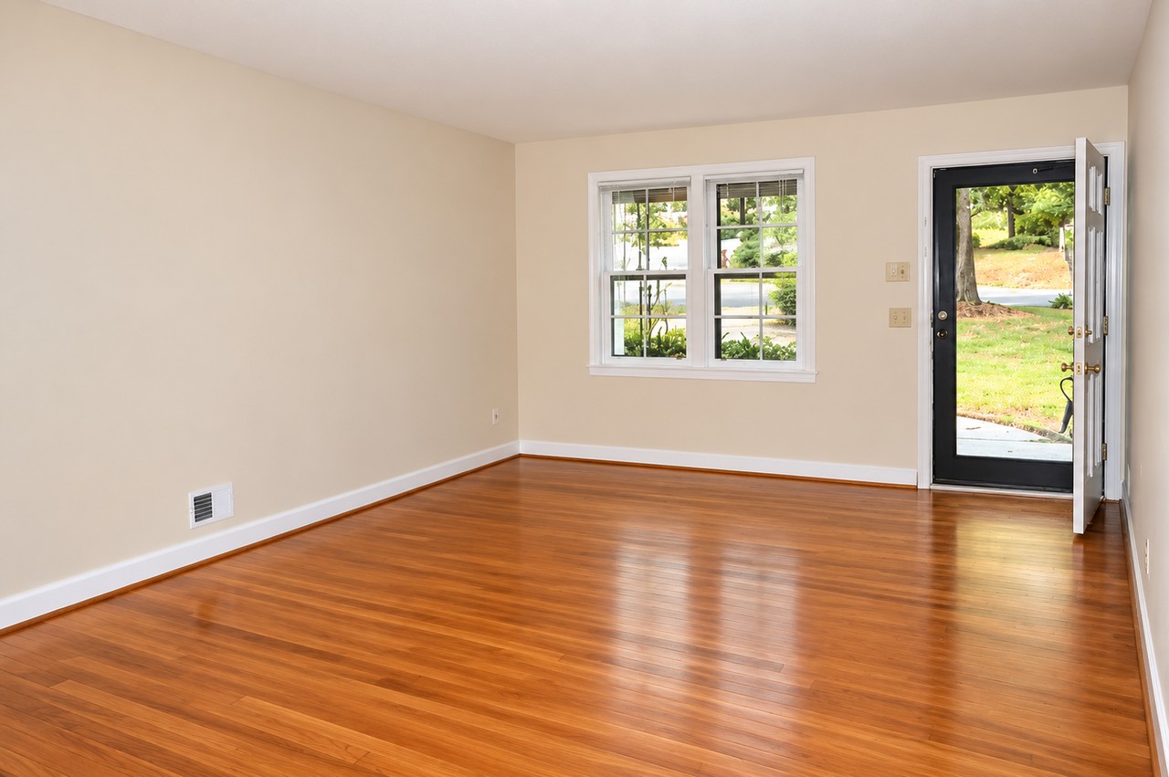 949 Howard St - Photo 2 of 18