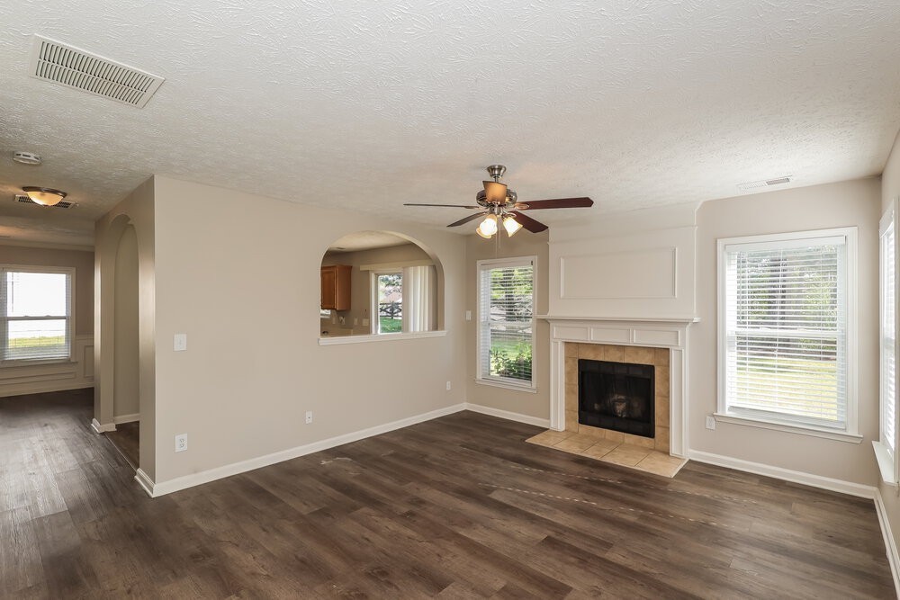 4130 Rockhill Ct - Photo 4 of 17