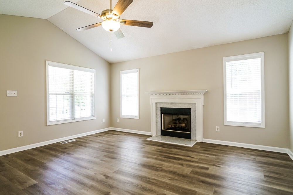 1123 Delham Rd - Photo 3 of 16