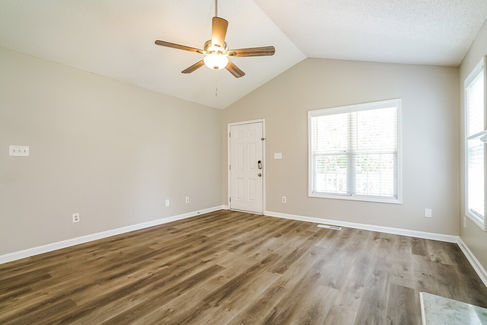 1123 Delham Rd - Photo 4 of 16