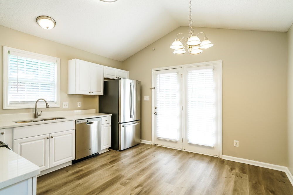 1123 Delham Rd - Photo 5 of 16
