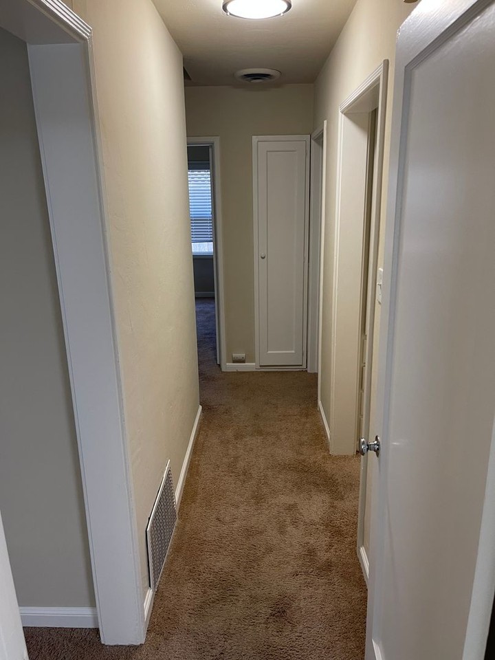 2069 Redbush Ter - Photo 5 of 13