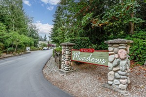 featured image of 10693 Ne Kingston Meadows Cir