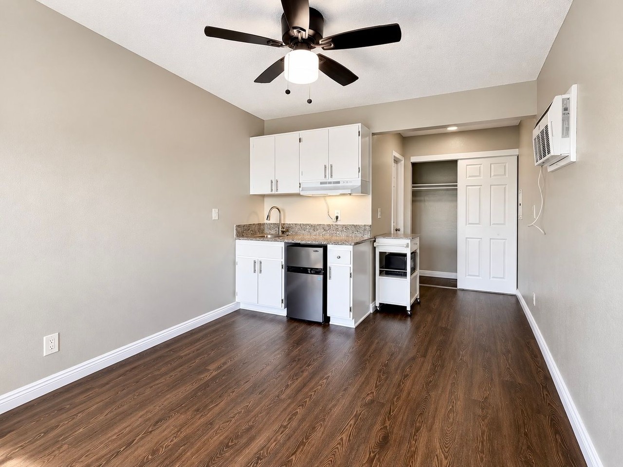 4251 Evart St #E5 - Photo 3 of 8