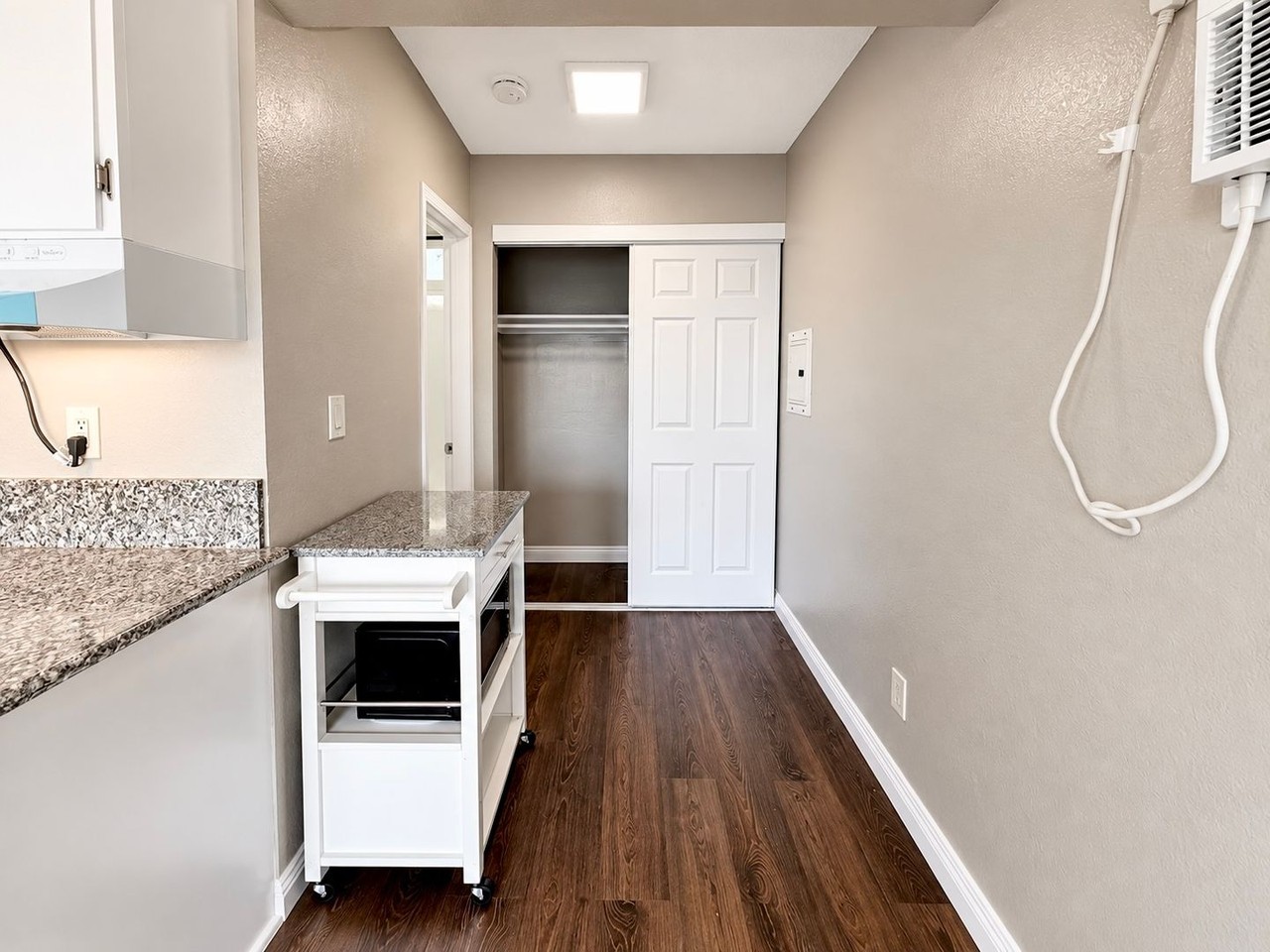 4251 Evart St #E5 - Photo 4 of 8