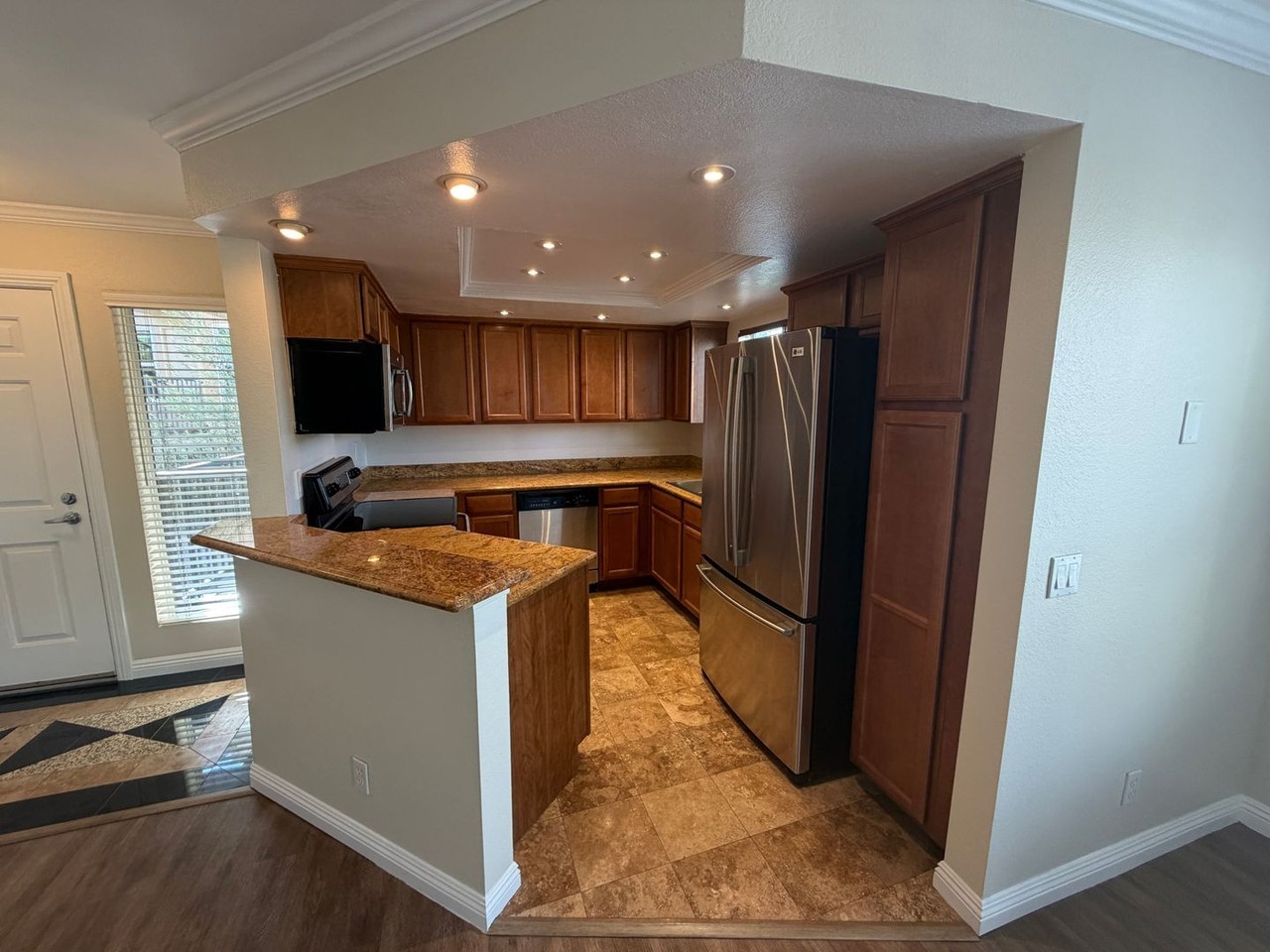 3408 Hathaway Ave - Photo 7 of 50