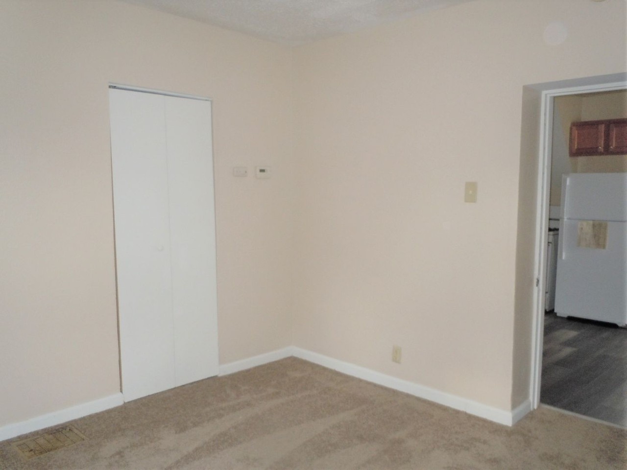 401 S Morrison Ave - Photo 5 of 16