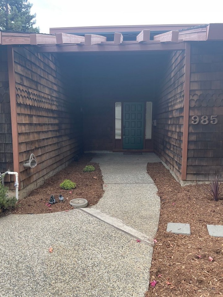 985 Channing Ave - Photo 7 of 50