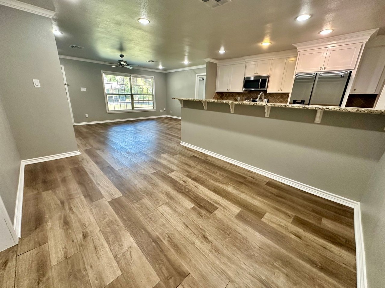 4024 Austin Ave - Photo 5 of 18