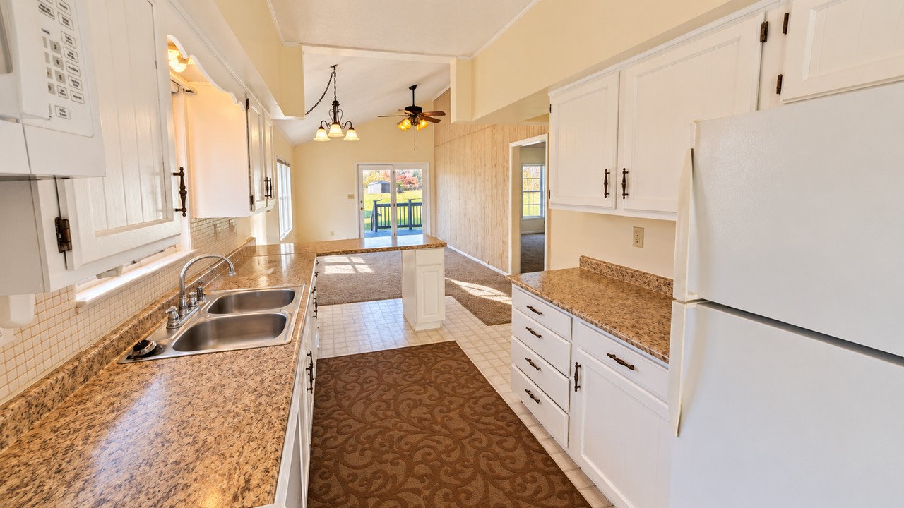 612 Masonic Park Rd - Photo 6 of 17
