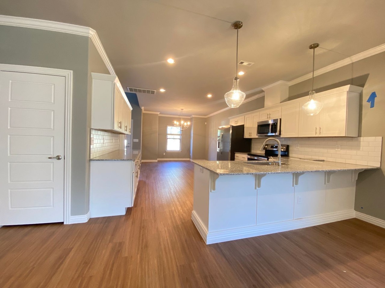 2055 N Penelope Ln - Photo 3 of 19