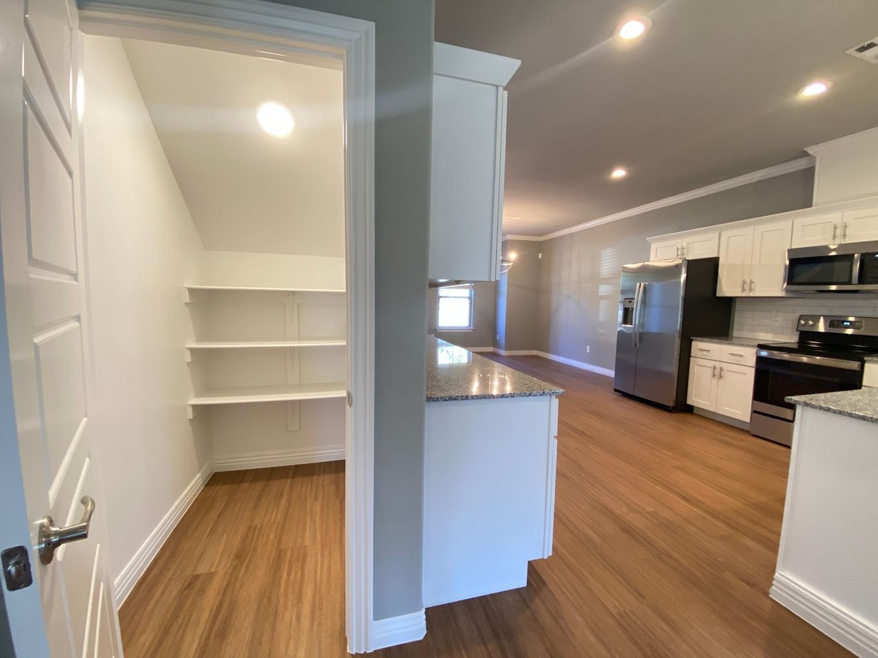 2055 N Penelope Ln - Photo 4 of 19