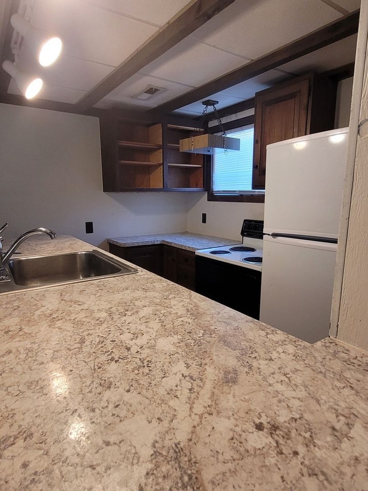 2626 Duke St - Photo 5 of 17