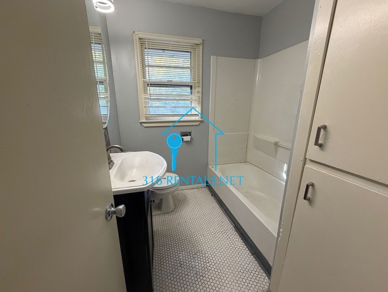 1533 Kenmar St - Photo 5 of 8