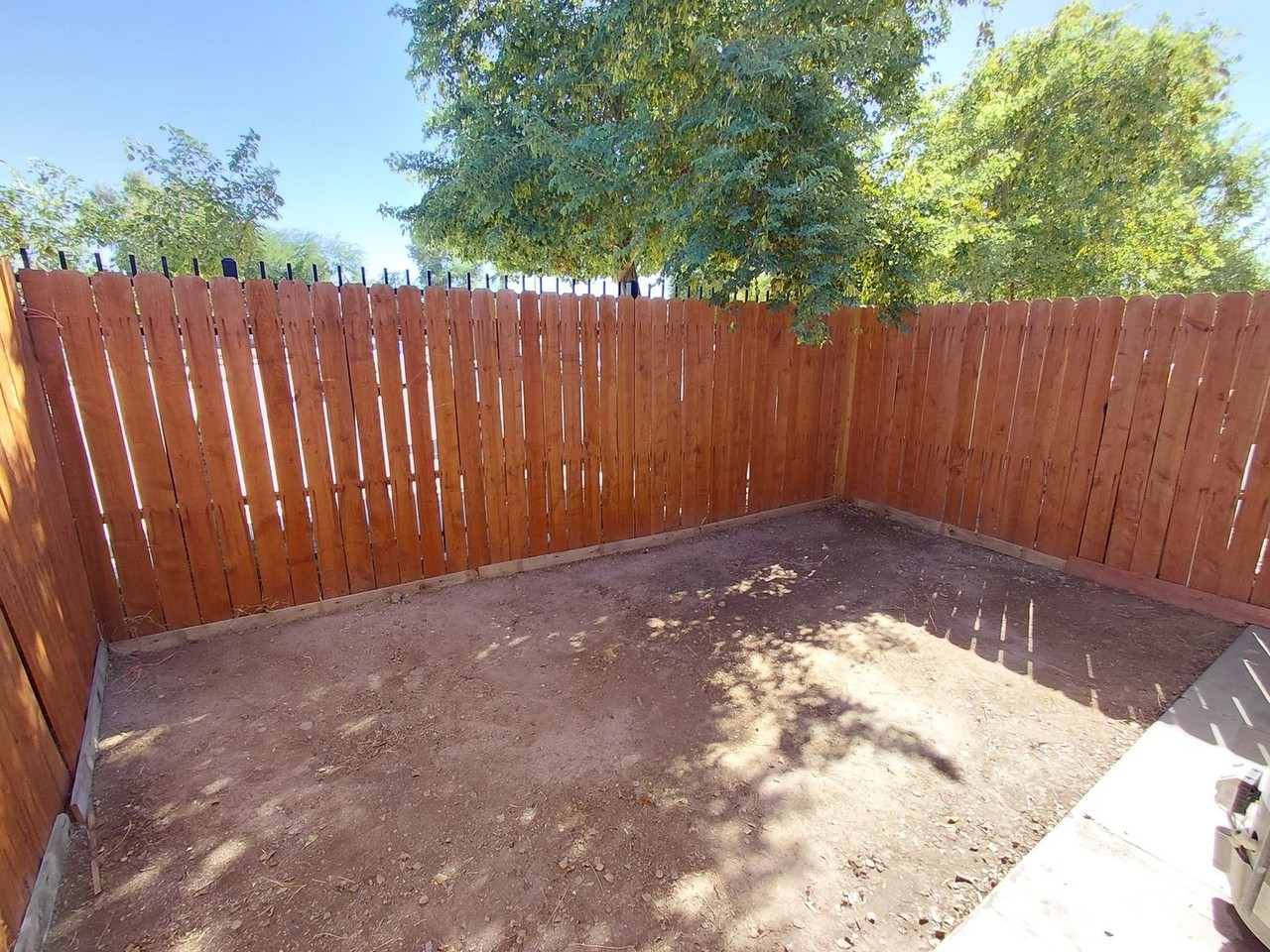 931 G St - Photo 3 of 4