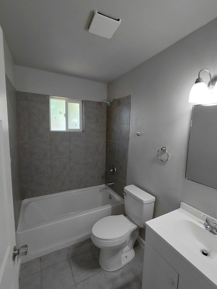 931 G St - Photo 4 of 4