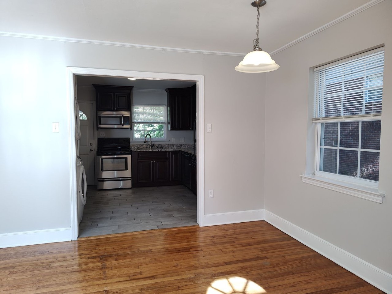 5027 Erickson Rd - Photo 5 of 19
