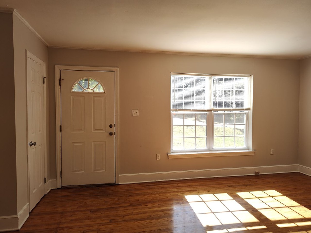 5027 Erickson Rd - Photo 7 of 19
