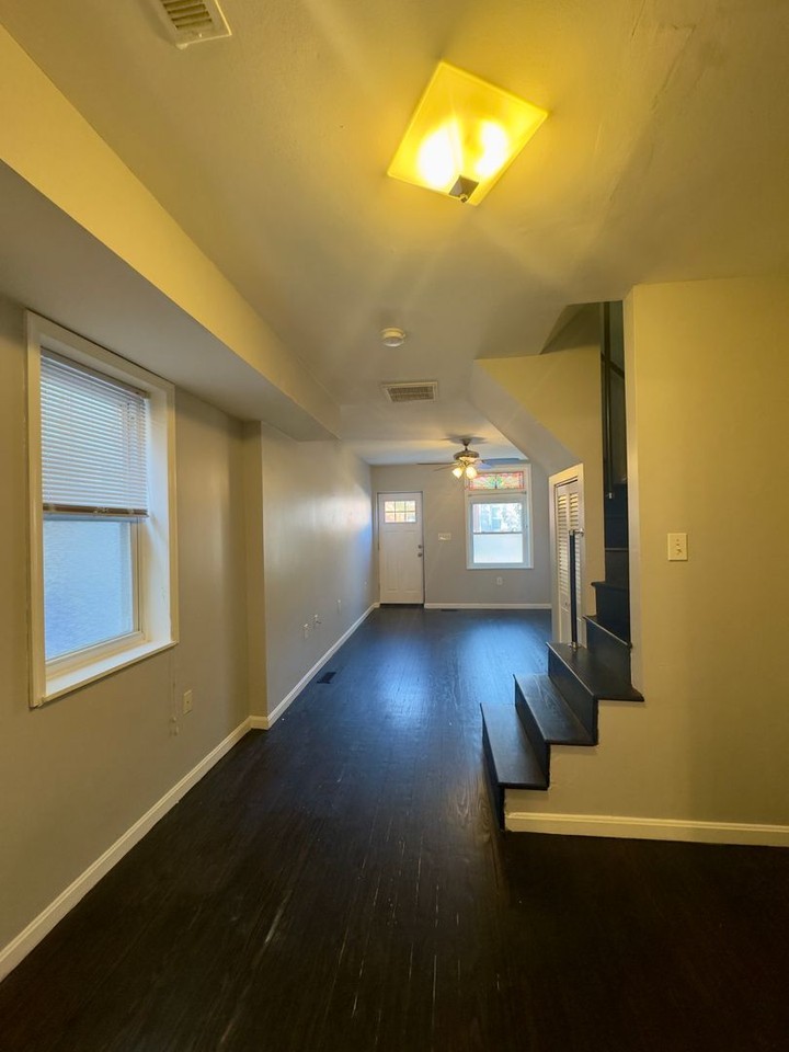 423 S Washington St - Photo 2 of 19