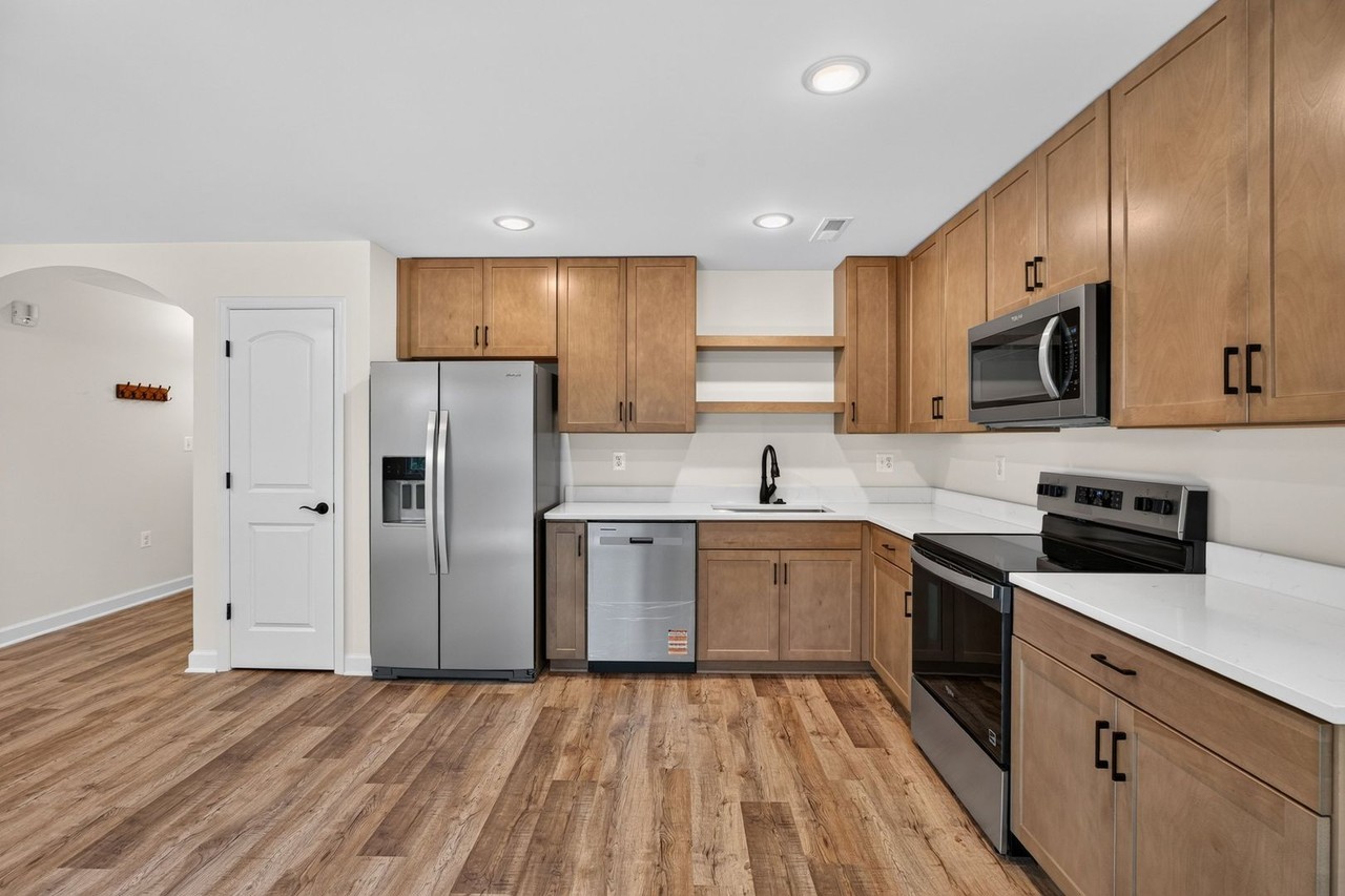 507 507 Roman Way #302 - Photo 6 of 28
