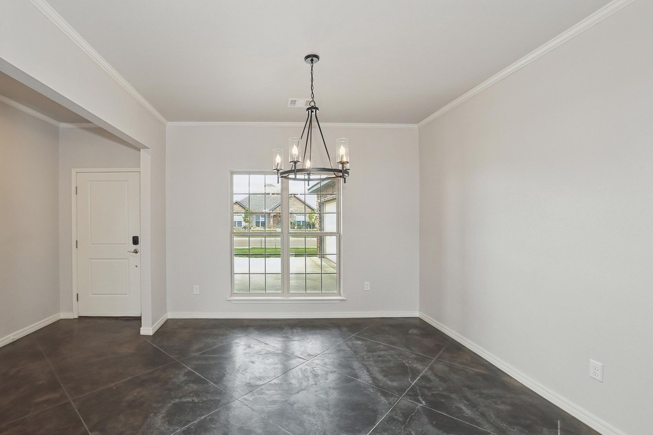 7305 Sicher St - Photo 4 of 29