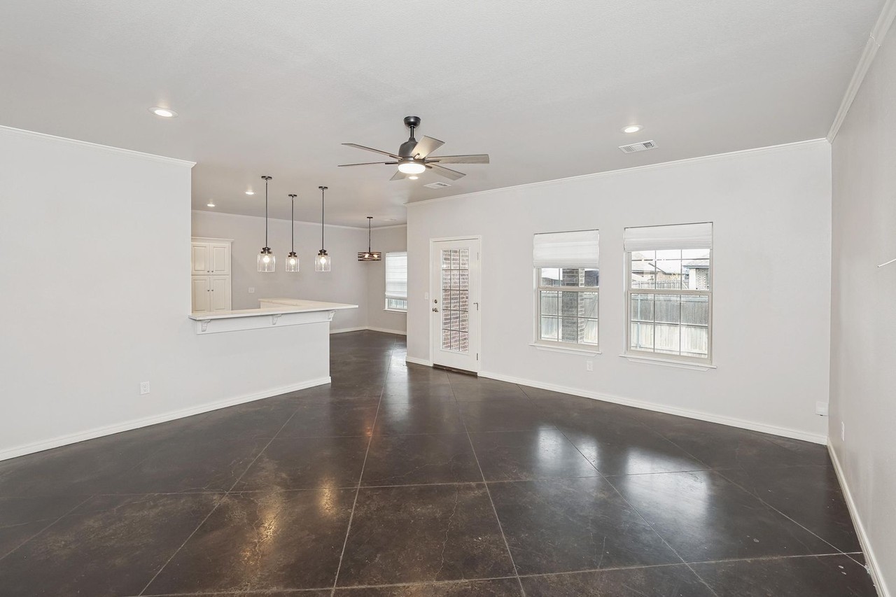 7305 Sicher St - Photo 6 of 29
