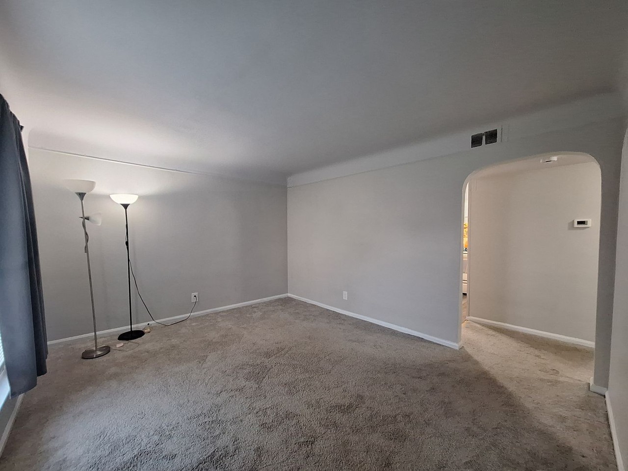 20324 Lawndale St - Photo 7 of 18
