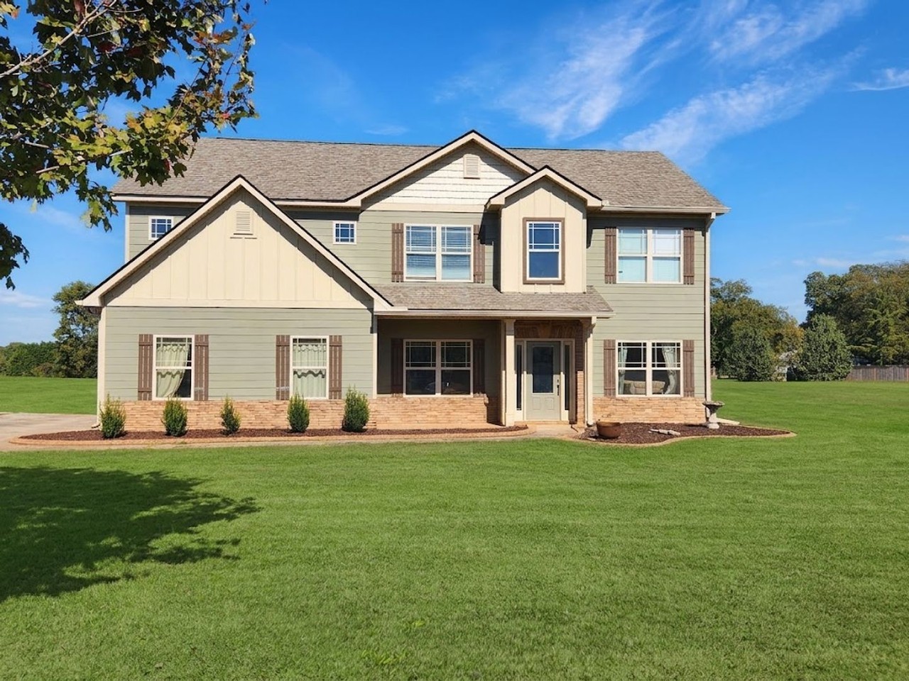 67 Hunters Overlook Dr