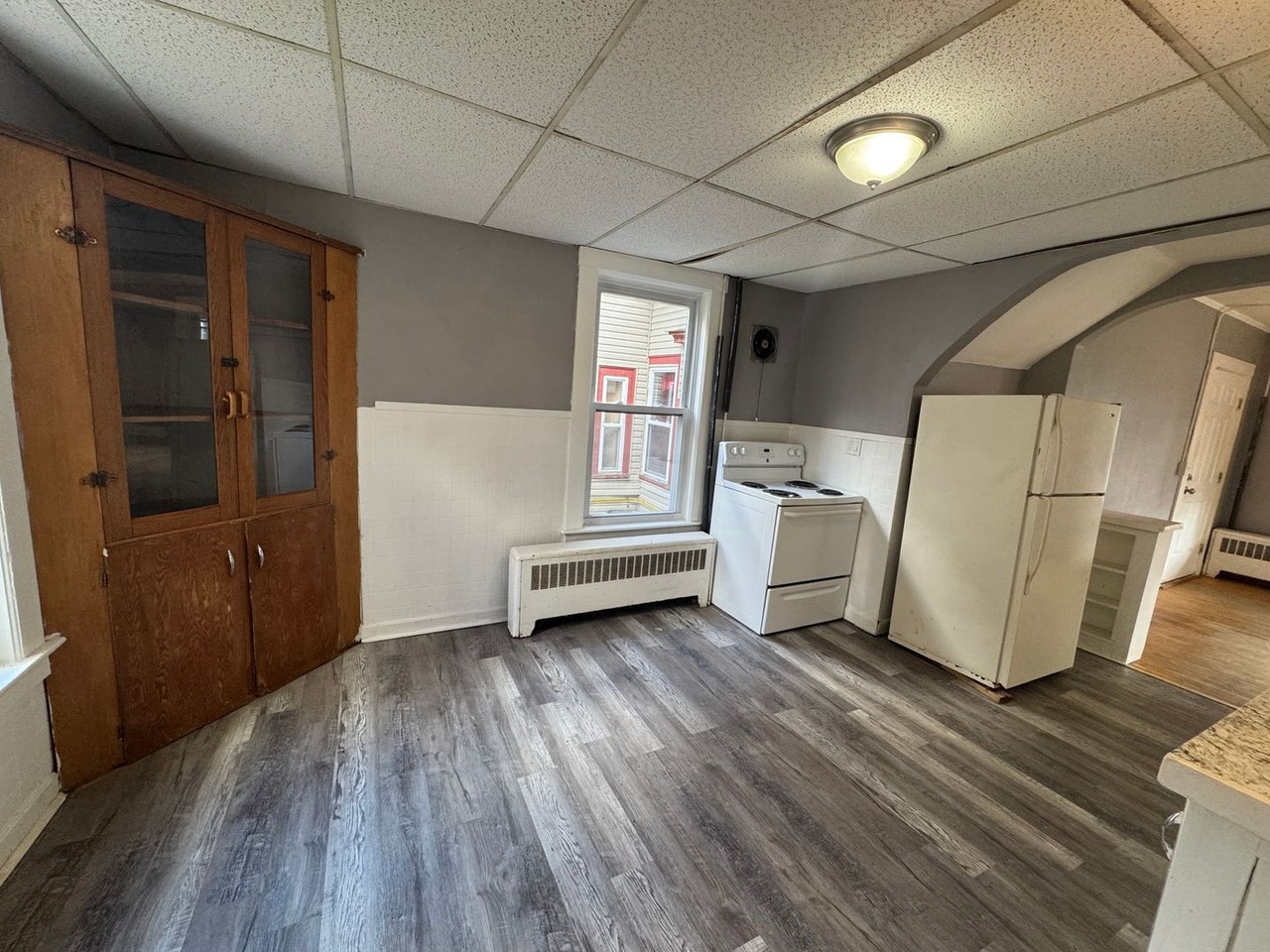 47 Myrtle St - Photo 3 of 10