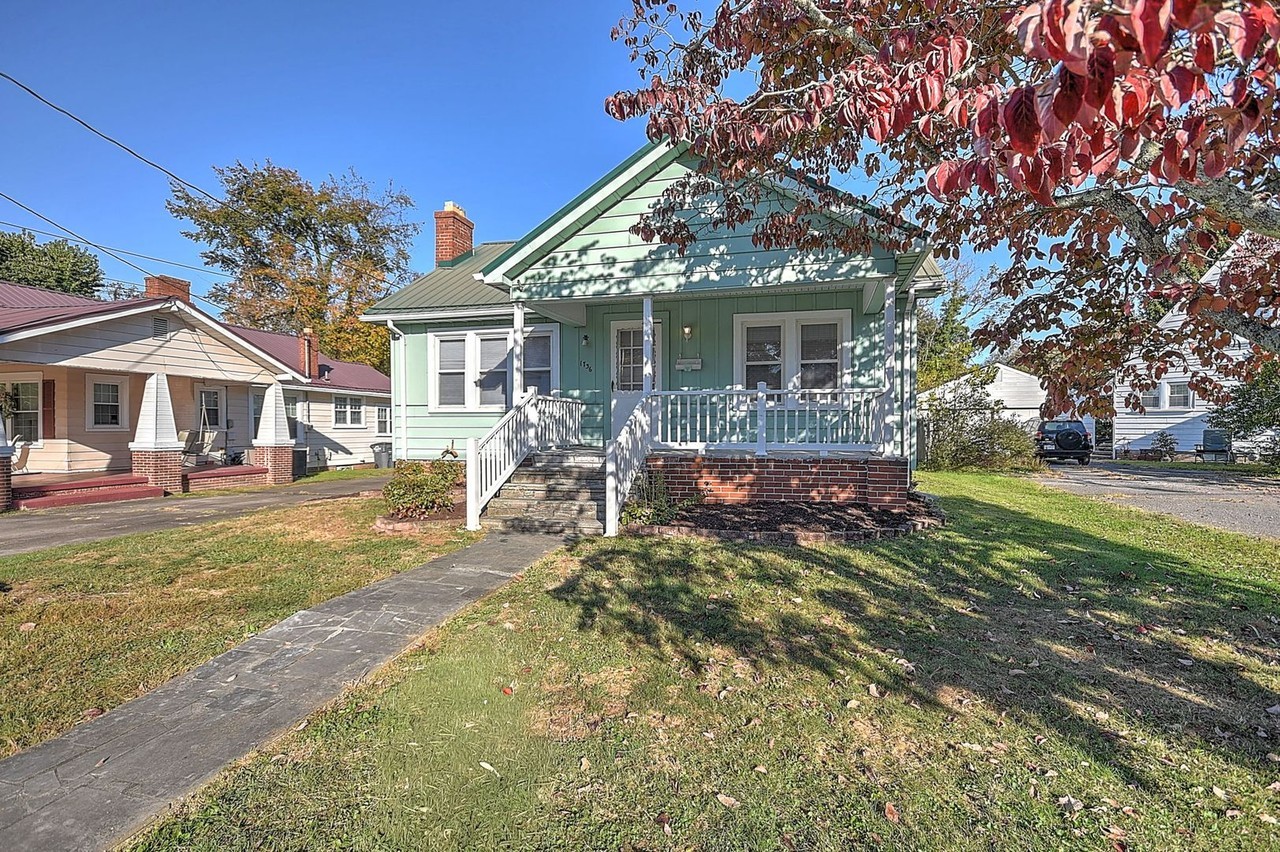 1736 Virginia Ave - Photo 2 of 25