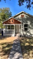 featured image of 208 10th Ave N