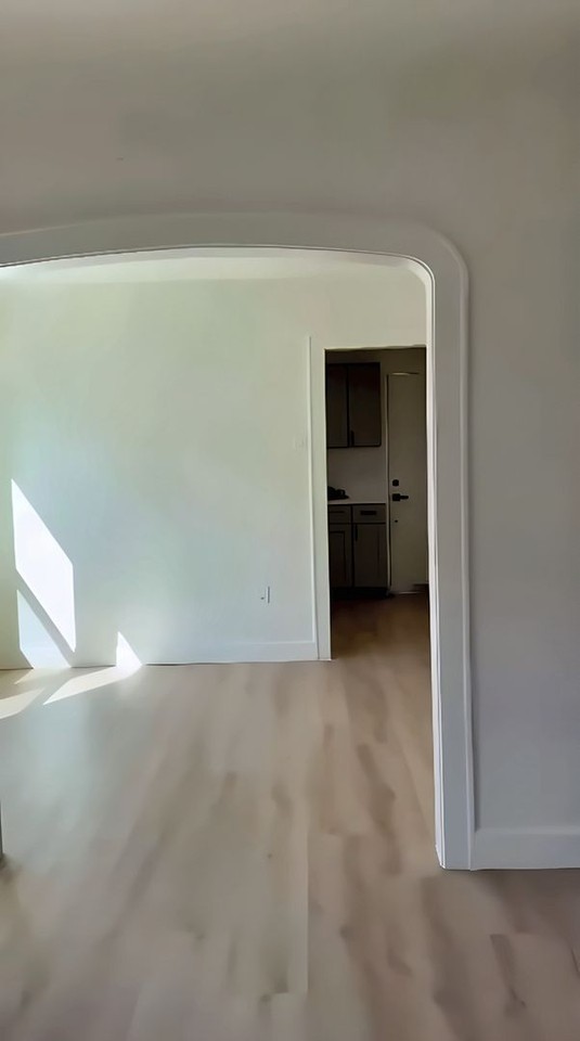 208 10th Ave N - Photo 6 of 23