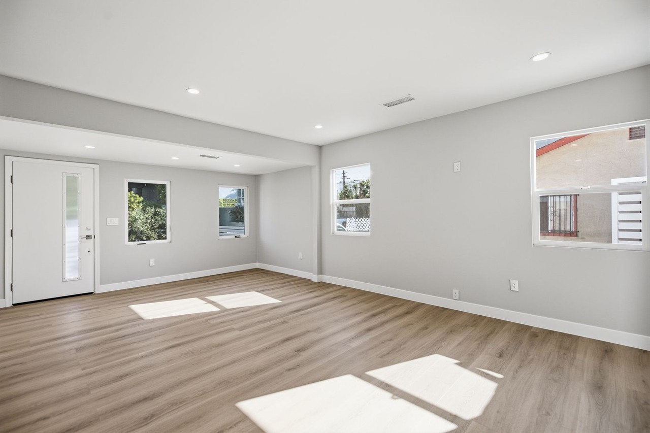 1779 S Rimpau Blvd - Photo 7 of 35