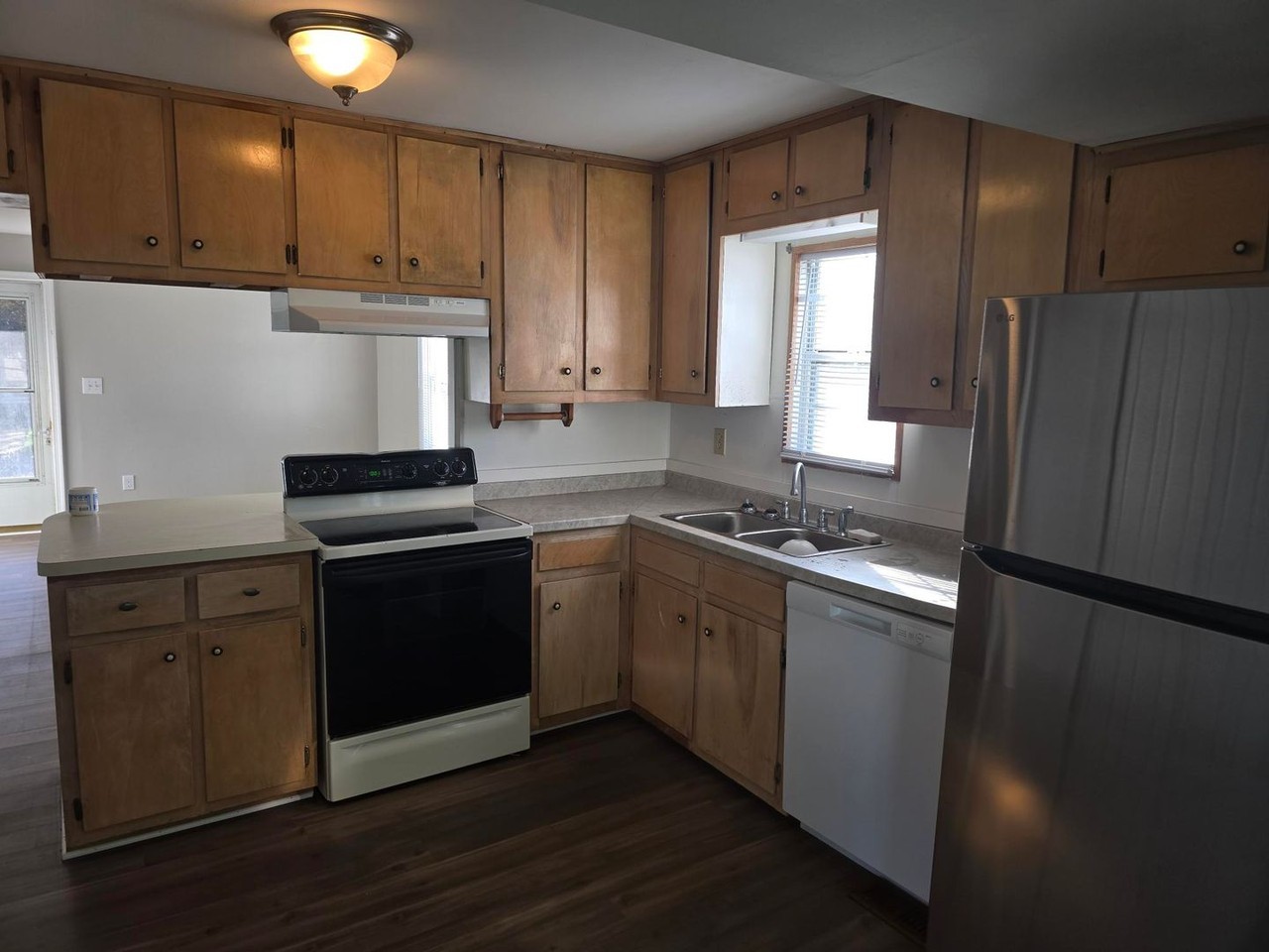 130 Nelson Dr - Photo 4 of 10